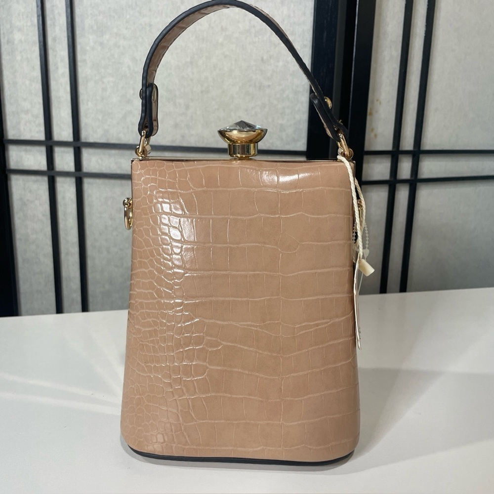 NWT Alyssa Croc-Embossed Frame Handbag - Beige/Nude Trapezoid Top Handle Bag - Picture 3 of 11